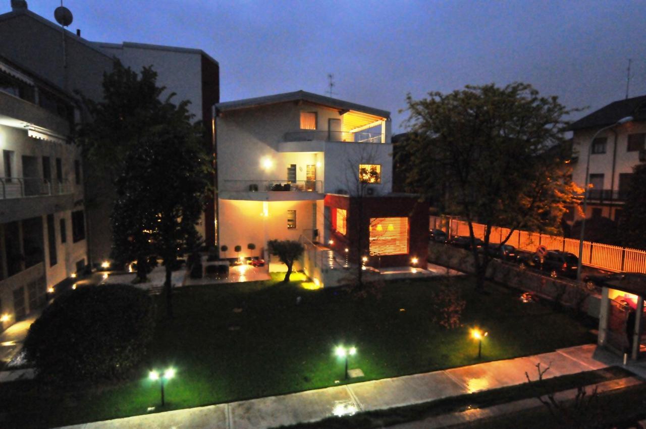 Flatmilan Cernusco Sul Naviglio Exterior foto